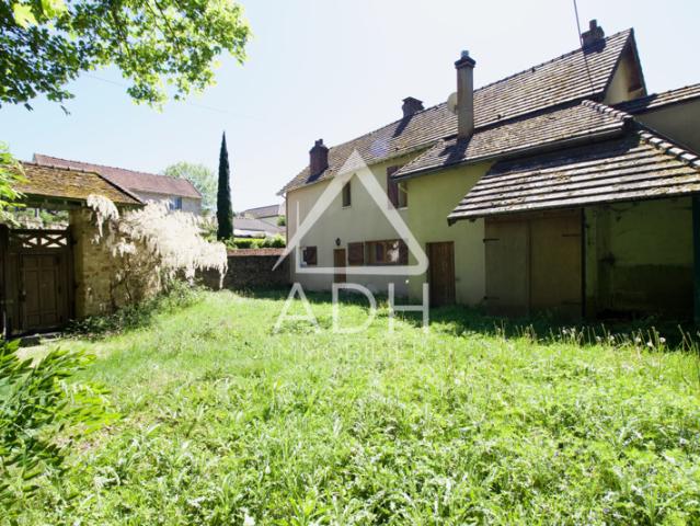 A VENDRE A MAUREPAS Village Maison en pierre de 5 pièces 3 c