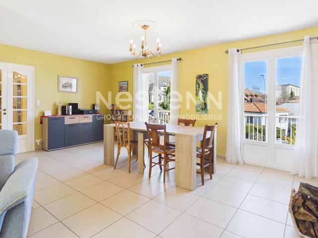 A vendre à Aurillac, quartier prisé des Alouettes, sur terra. 234m² Aurillac