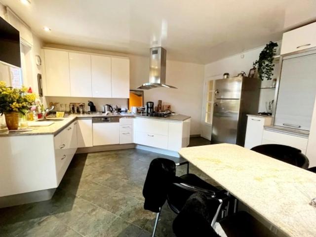 A Vendre à BAUVIN à proximité d'Annoeullin, Maison d'exception: 216m2/2000m2 à 20 mn de LILLE