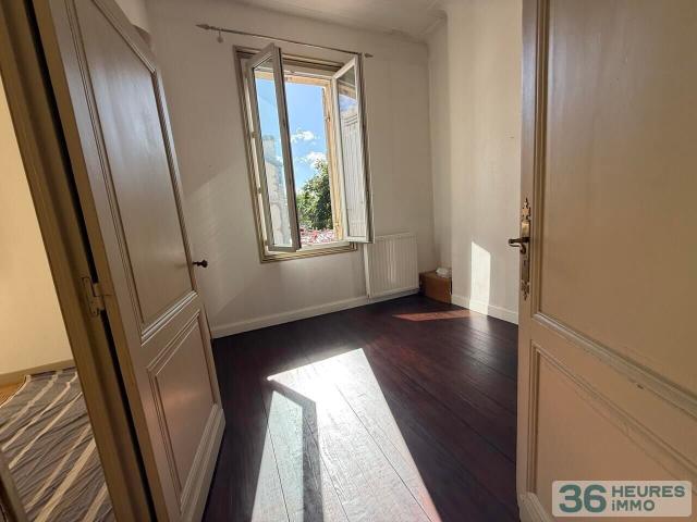 A vendre à Bergerac, proche du centre, immeuble mixte habita. 128m² Bergerac