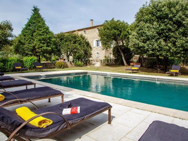 A vendre à Bonnieux. Luberon. Belle bastide, emplacement pri. 274m² Bonnieux
