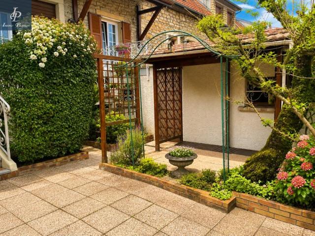 A VENDRE à Dijon Maison de charme quartier Montchapet secte
