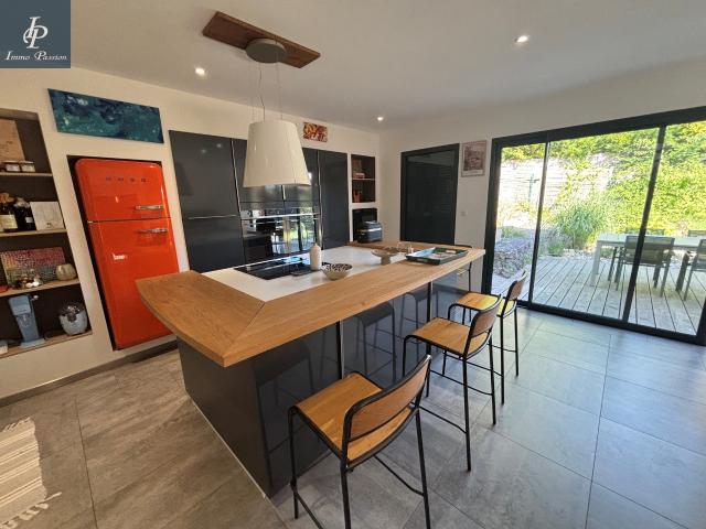 A VENDRE à ECHEVRONNE Prox NUITS SAINT GEORGES Hautes cotes de Nuits belle maison de type 5/6