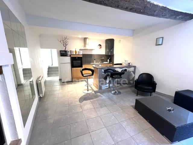 A vendre à Forcalquier Bel appartement 3 pièces 2 chambres avec terrasse ensoleillée