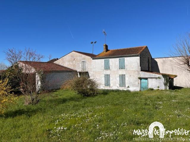 A vendre à GENTÉ Charente Maison à réhabiliter 123m2