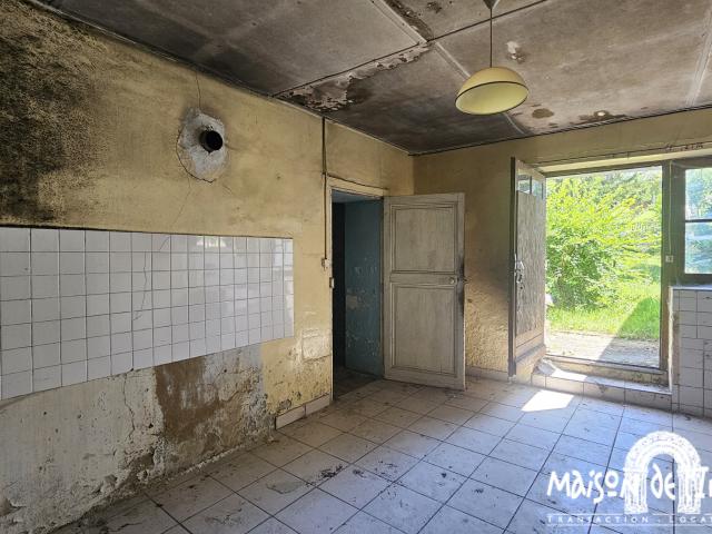 A vendre à GENTÉ Charente Maison à réhabiliter 123m2