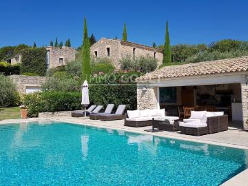 À vendre à Gordes 334m² Gordes