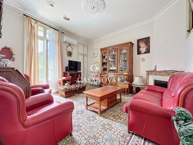 À vendre à Hérépian: grande maison de ville 300 m² avec cou. 300m² Hérépian