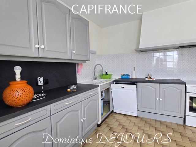 A PRANLES 07 proche de la ville préfecture PRIVAS – Maison de 117 m² sur terrain de 8400 m² – Environnement calme et naturel et sans vis à vis – Piscine