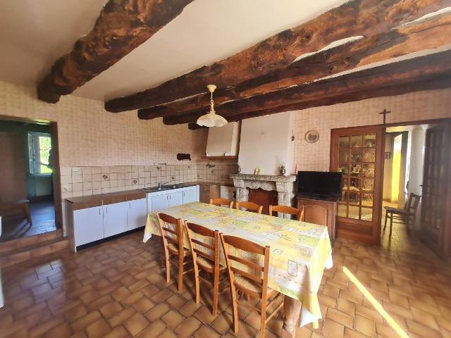 À Vendre à Radenac Maison semi mitoyenne à rénover 121m² Radenac