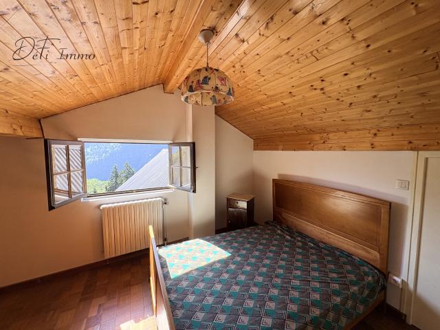A VENDRE à SAINT ALBAN LES VILLARDS Maison composée de deux appartements Cadre montagnard