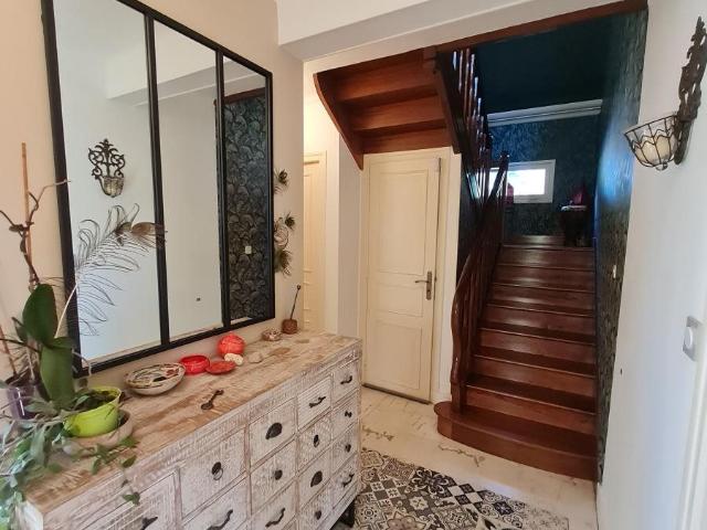 À Vendre à Saint Gonnery Maison lumineuse et spacieuse avec. 143m² Saint Gonnery