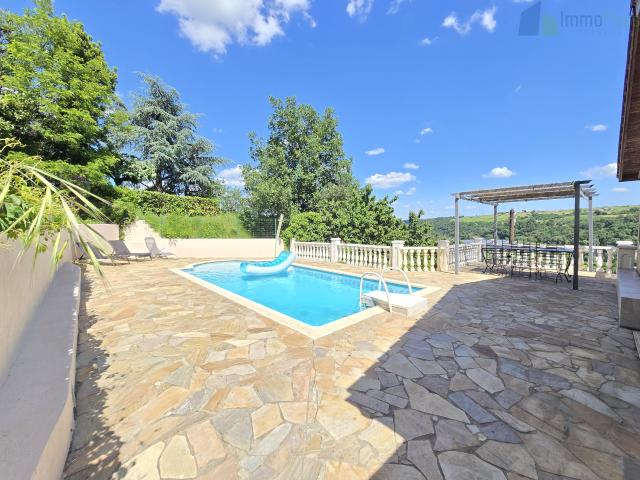 A VENDRE A SAINT JOSEPH LE HAUT, MAISON D'EXCEPTION de 147m2 AVEC PISCINE ET VUE IMPRENABLE