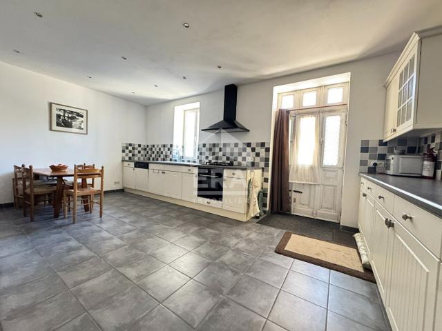 A vendre à Saint Pierre De Chignac très belle Maison de 223. 223m² Saint Pierre de Chignac
