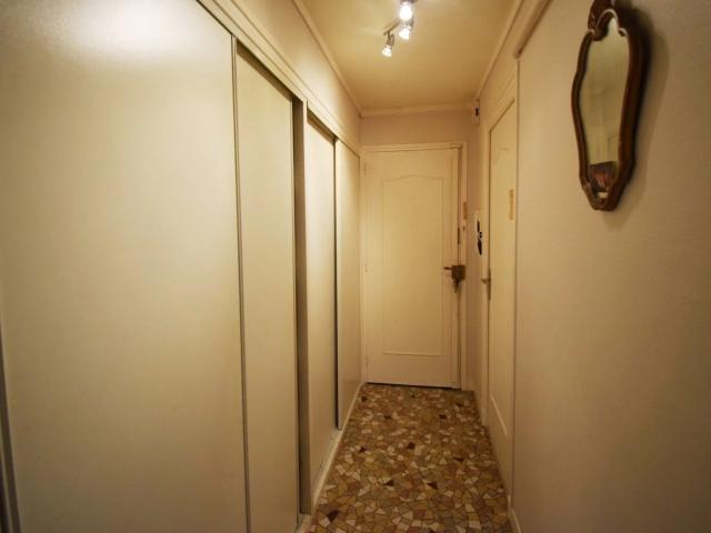 À vendre à Vichy appartement 3 pièces vendu loué quartier de Fra