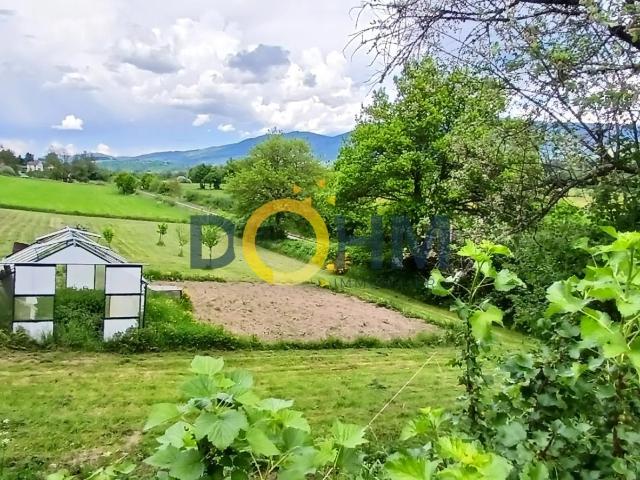 A VENDRE AMBERT MAISON RENOVEE AVEC VUE MAGNIFIQUE, CALME