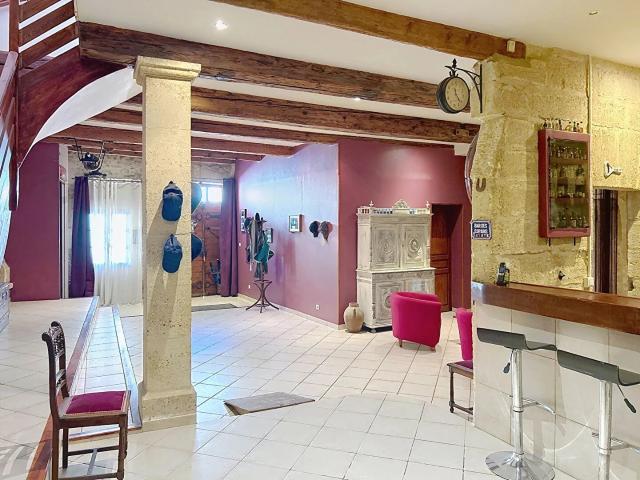 À Vendre. Ancien moulin de caractère au coeur de Saint Bonnet du