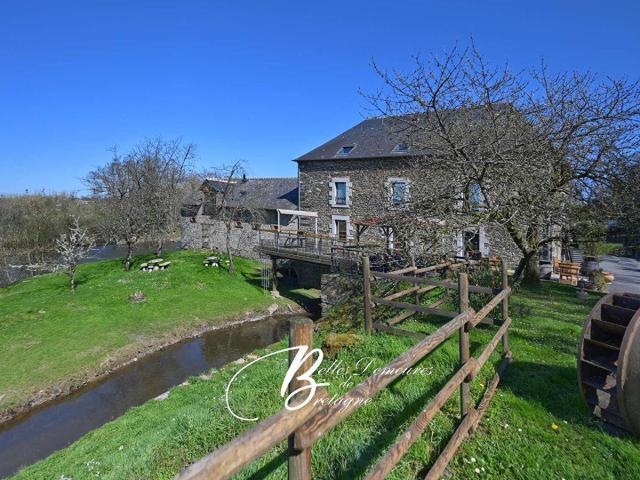 A vendre ancien moulin et dépendance dans un cadre nature Ch. 360m² Châteaubourg