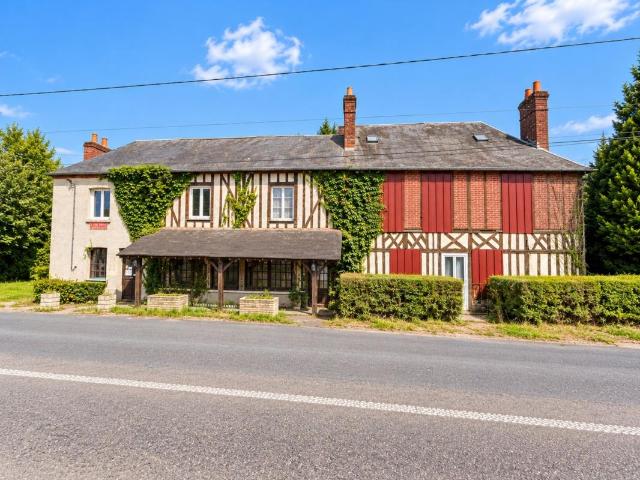 À Vendre – Ancienne Auberge avec Fort Potentiel – Marolles 14100