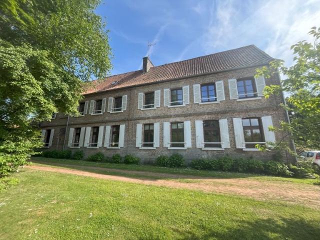 a Vendre Ancienne école rénovée avec charme et authenticité. 284m² Vieil Hesdin