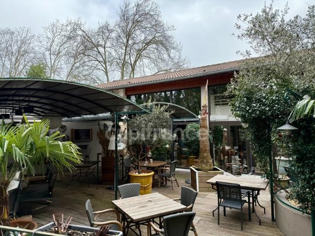 A vendre Anduze Mas en pierre 10 pièces 446 m2 dont 1 appart.132m2 + Piscine et Bassin naturel parking 20 voitures