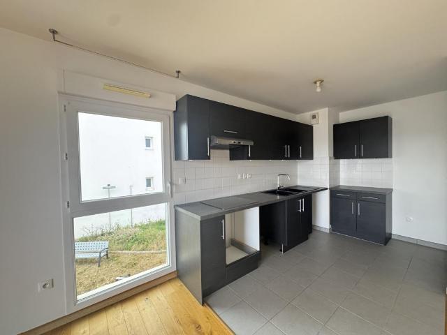 A VENDRE ANGERS CHU APPARTEMENT TYPE 3 BALCON ASCENSEUR GA
