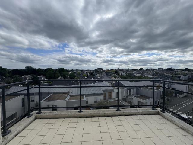 A VENDRE ANGERS CHU APPRTEMENT TYPE 3 BALCON et GARAGE