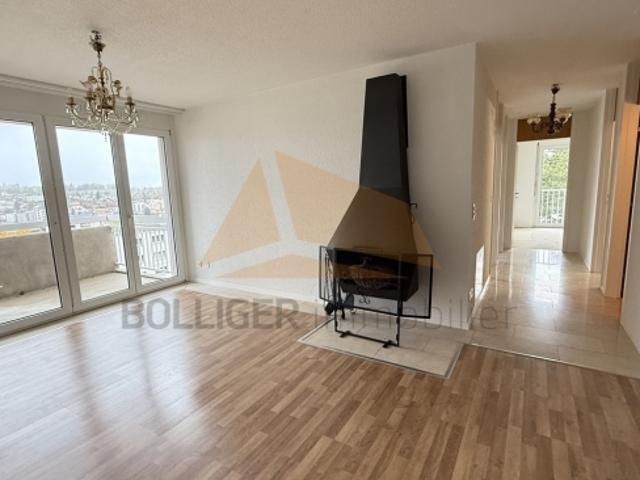 A VENDRE APPARTEMENT 3.5 PIÈCES AVEC GARAGE BOX