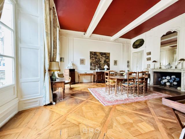 À Vendre Appartement 140 M2 Intra Muros De Vannes Extérieu. 140m² Vannes