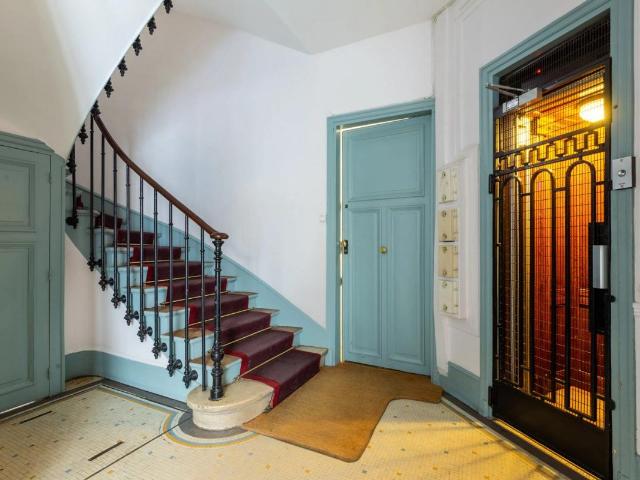 À Vendre – Appartement 2 pièces 43 m² – 77 rue des Morillons, 75015 Paris