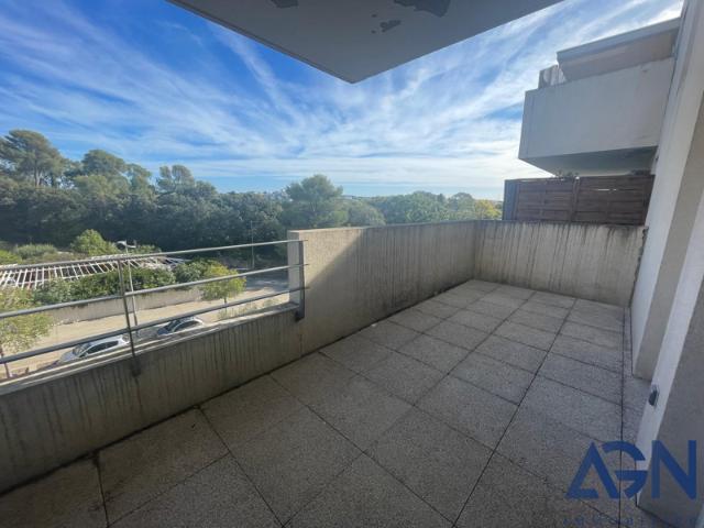 À VENDRE: APPARTEMENT 2 PIÈCES DE 42,6M2 À JUVIGNAC AVEC TE