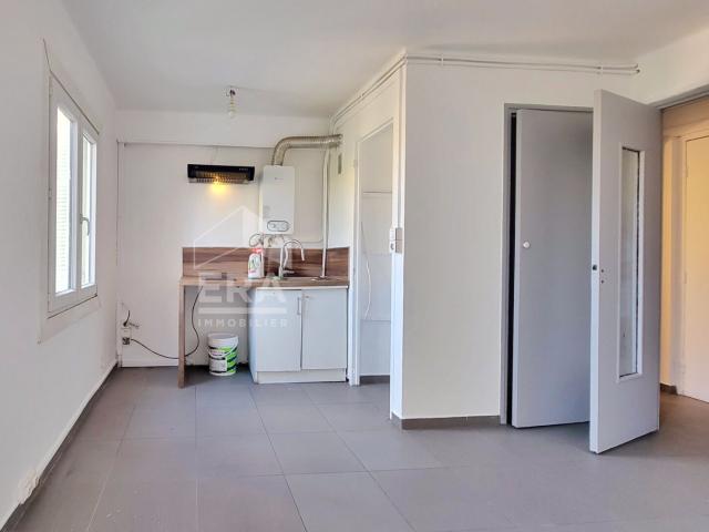 A VENDRE Appartement 2 pièces de 38 m2 GRAND ARENAS
