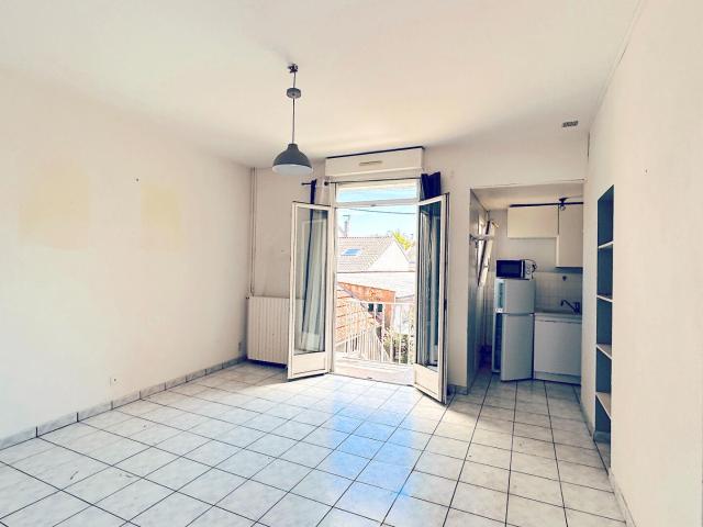 A Vendre Appartement 3 Pieces Bordeaux Barriere De Toulous. 53m² Bordeaux
