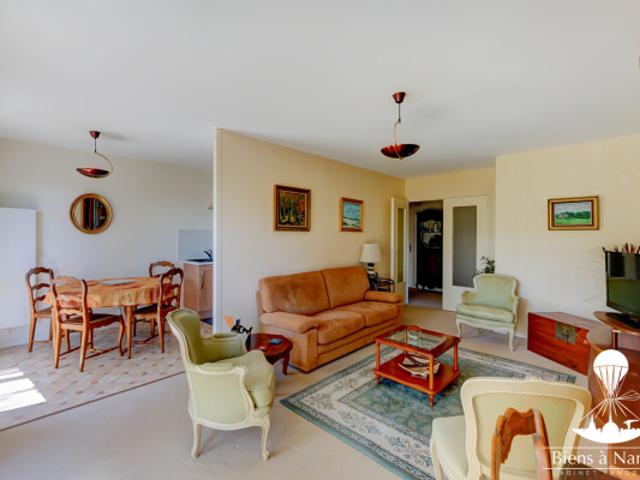 A Vendre Appartement T3 77 m² + une place de stationnement + une cave