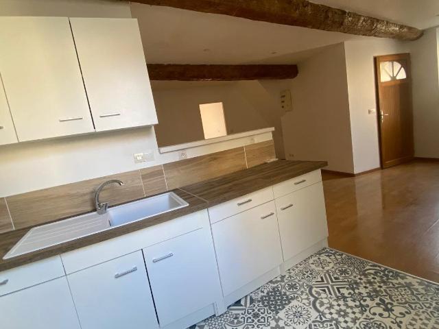 A vendre appartement T4 de 78 m2 avec grand garage à Saint M. 78m² Saint Marcel sur Aude