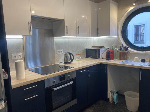 A VENDRE APPARTEMENT TOURCOING HYPER CENTRE / 2 CHAMBRES / RENOVE /85 M2 / STATIONEMENT /Jardin