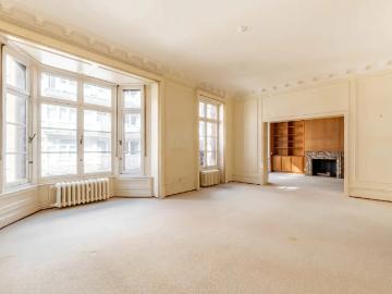 1050, Bruxelles-Capitale - Parking, Cave