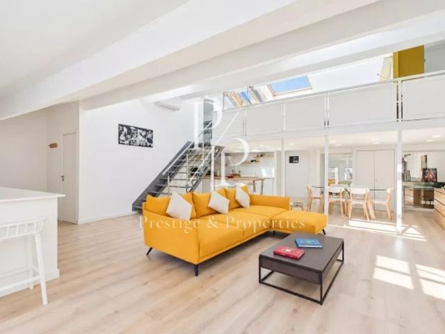 À vendre – Appartement d'architecte – 3 chambres – Vendu meublé Cannes Banane Palais des festivals