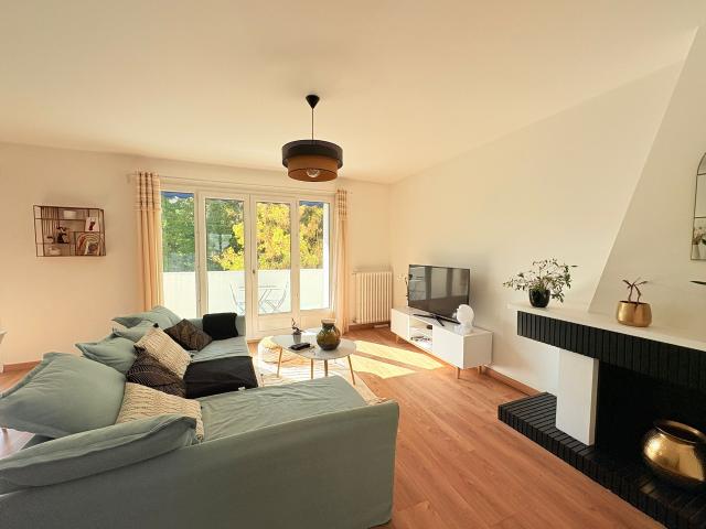 A VENDRE Appartement de 4 pièces rénové avec goût avec vue sur parc LA MARBELLIERE