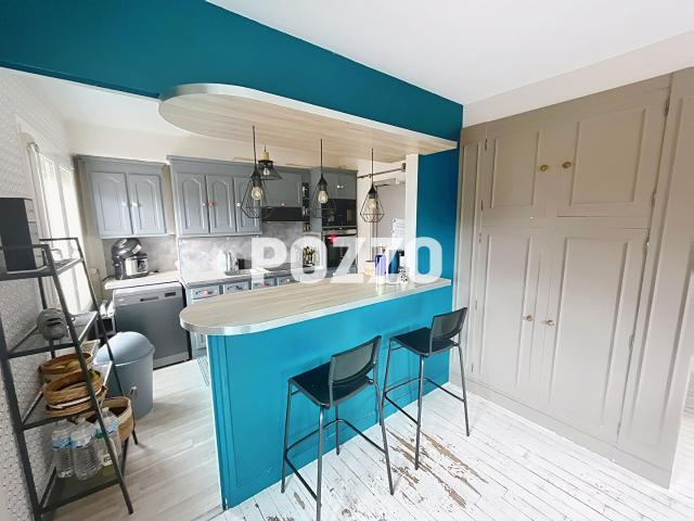 A VENDRE, APPARTEMENT DE 5 PIECES PRINCIPALES 98m2 AU COEUR DU CENTRE VILLE DE VIRE NORMANDIE 14