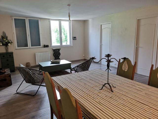 A vendre: Appartement de 3 chambres dans le centre de Marci. 110m² Marciac