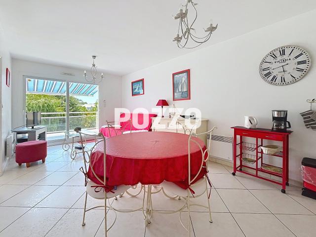 A VENDRE, APPARTEMENT F2 AVEC TERRASSE + GARAGE à JULLOUVILLE 50