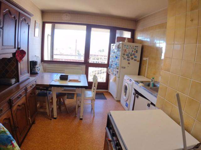 À VENDRE APPARTEMENT F4 85M2 DERNIER ÉTAGE