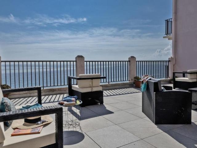À VENDRE – Appartement F4, 89m² avec terrasse de 100m² et vue mer, Erbalunga vil
