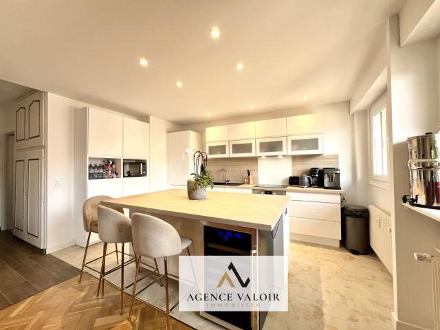 A Vendre Appartement F5 91 m2 2 chambres, bureau, 2 box, a. 91m² Metz