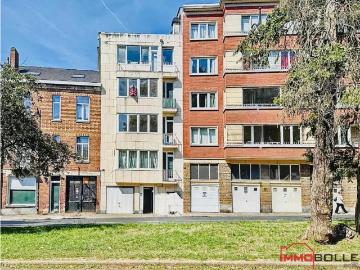 1050, Bruxelles-Capitale - Cave, Balcon