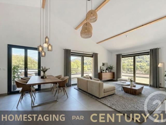 À VENDRE: ATTIQUE T4 BIS DE 105 M² AVEC TERRASSE DE 86 M². 104m² Taninges Praz de Lys Sommand
