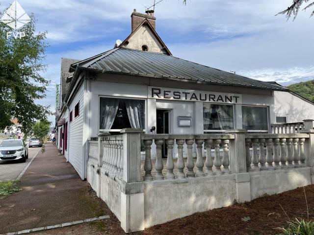 A Vendre Au Trait Bel Immeuble 480m² Le Trait