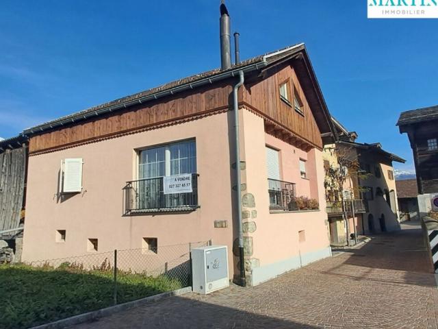 A VENDRE: Au cur du beau village de Bramois, maison de 4.5 pièces en duplex