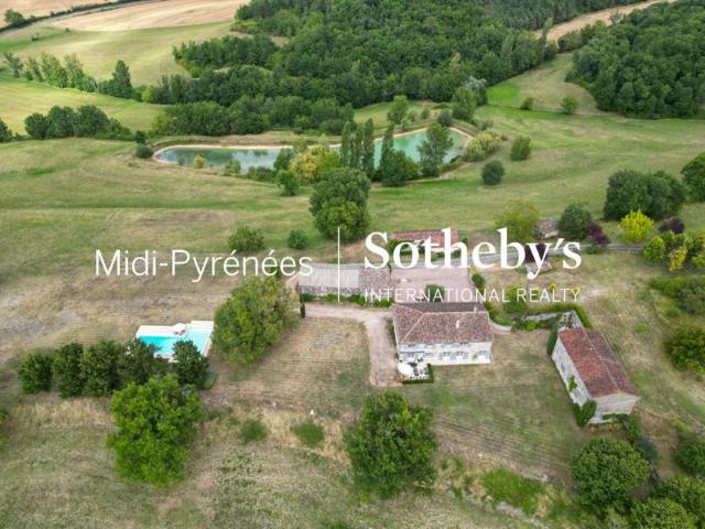 A vendre Au cœur du triangle d'Or, magnifique propriété avec 33